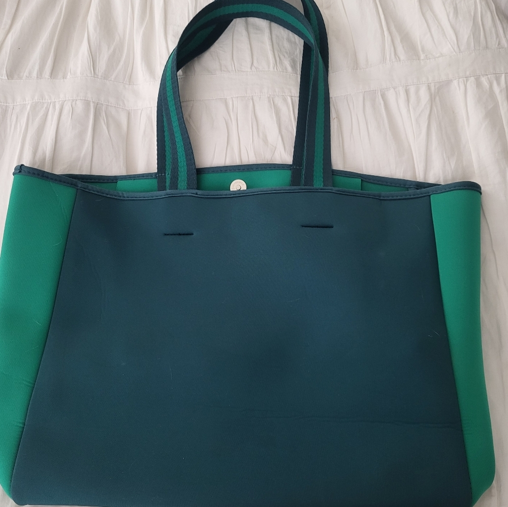 Summersalt Neoprene Water Resistant Beach Bag Green Tote Carryall